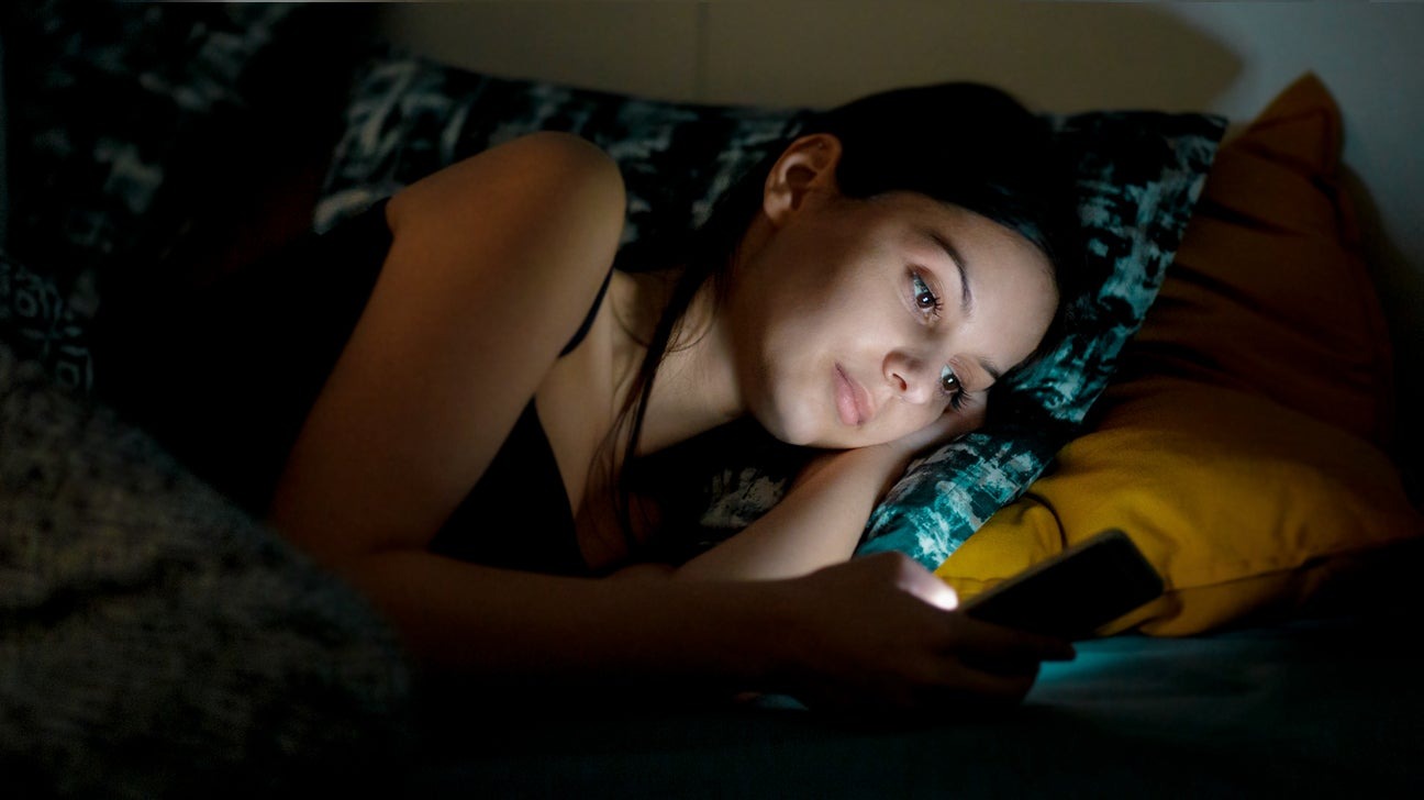 woman-sending-text-message-1296x728-header