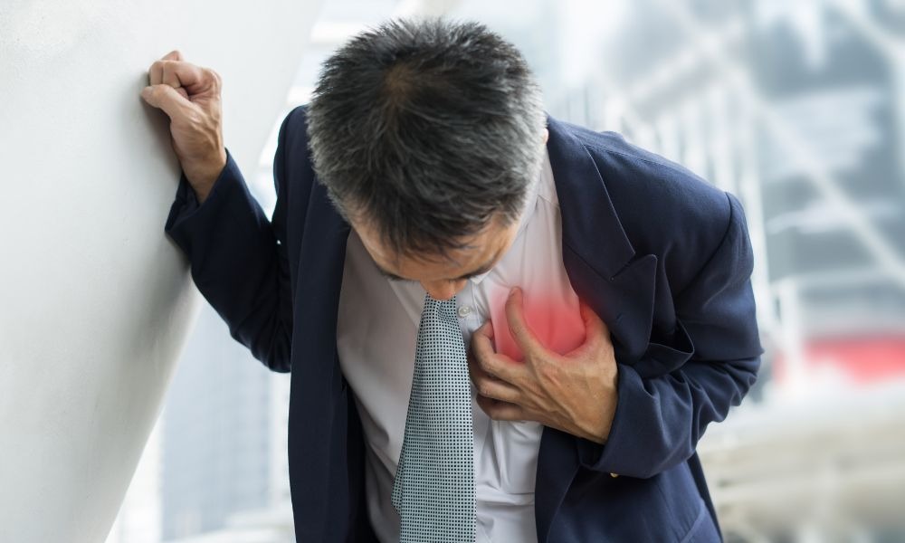 CPR123-152978-Heart-Attack-Strikes-blogbanner1