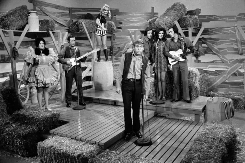 hee-haw-cbs-630x420